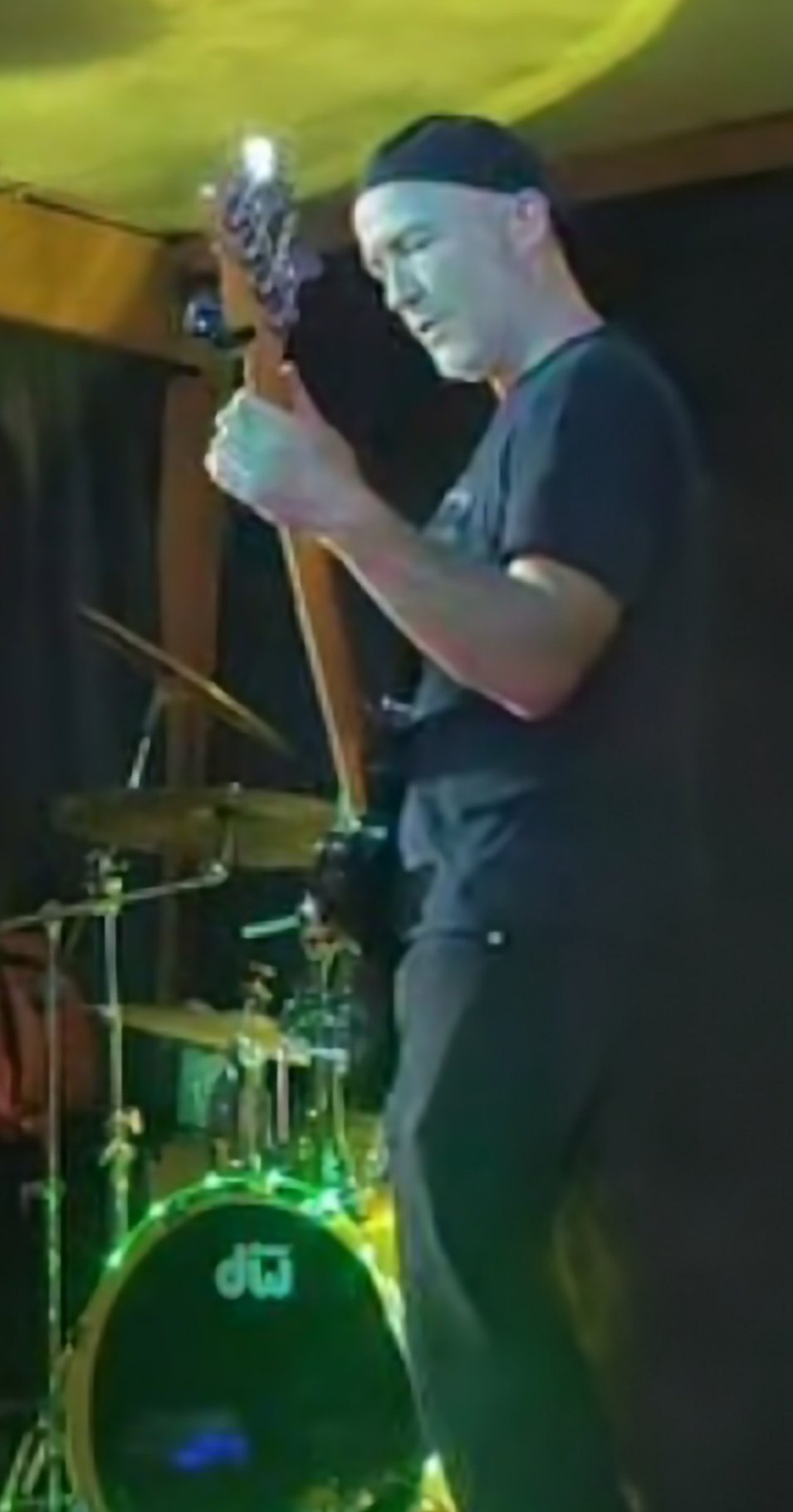 Bassist live